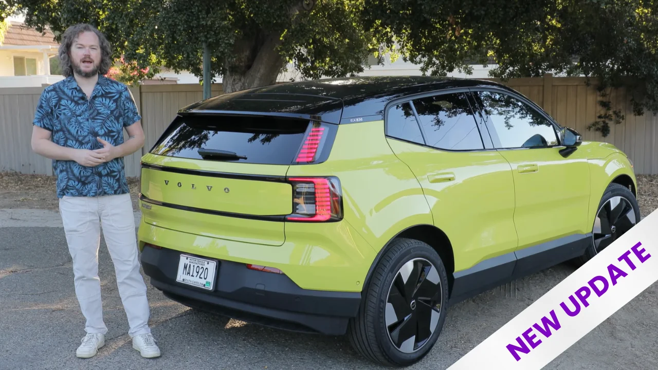 Volvo EX30 Electric SUV 